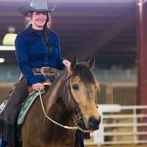 Meet your Posher, Kayla